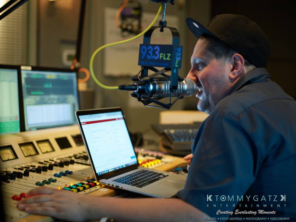 Intern-John-Pressure-Comedy-Tour-St-Pete-61617-Low-Res-5 - TOMMY GATZ ENTERTAINMENT