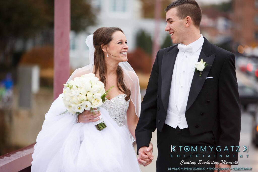 JulieKyleLongWedding11715-444 - TOMMY GATZ ENTERTAINMENT