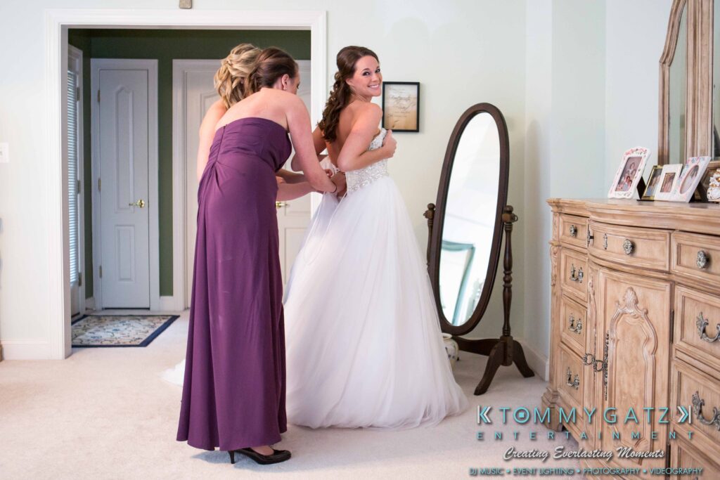 JulieKyleLongWedding11715-8 - TOMMY GATZ ENTERTAINMENT