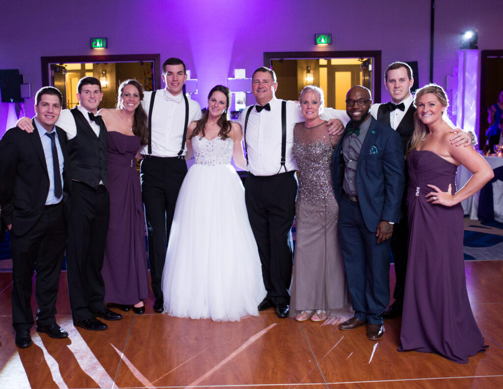 juliekylelongwedding-932 - TOMMY GATZ ENTERTAINMENT
